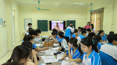 Sinh hoạt chuyên môn Tổ Hóa – Sinh – Công Nghệ: Hướng tới sự đổi mới và sáng tạo